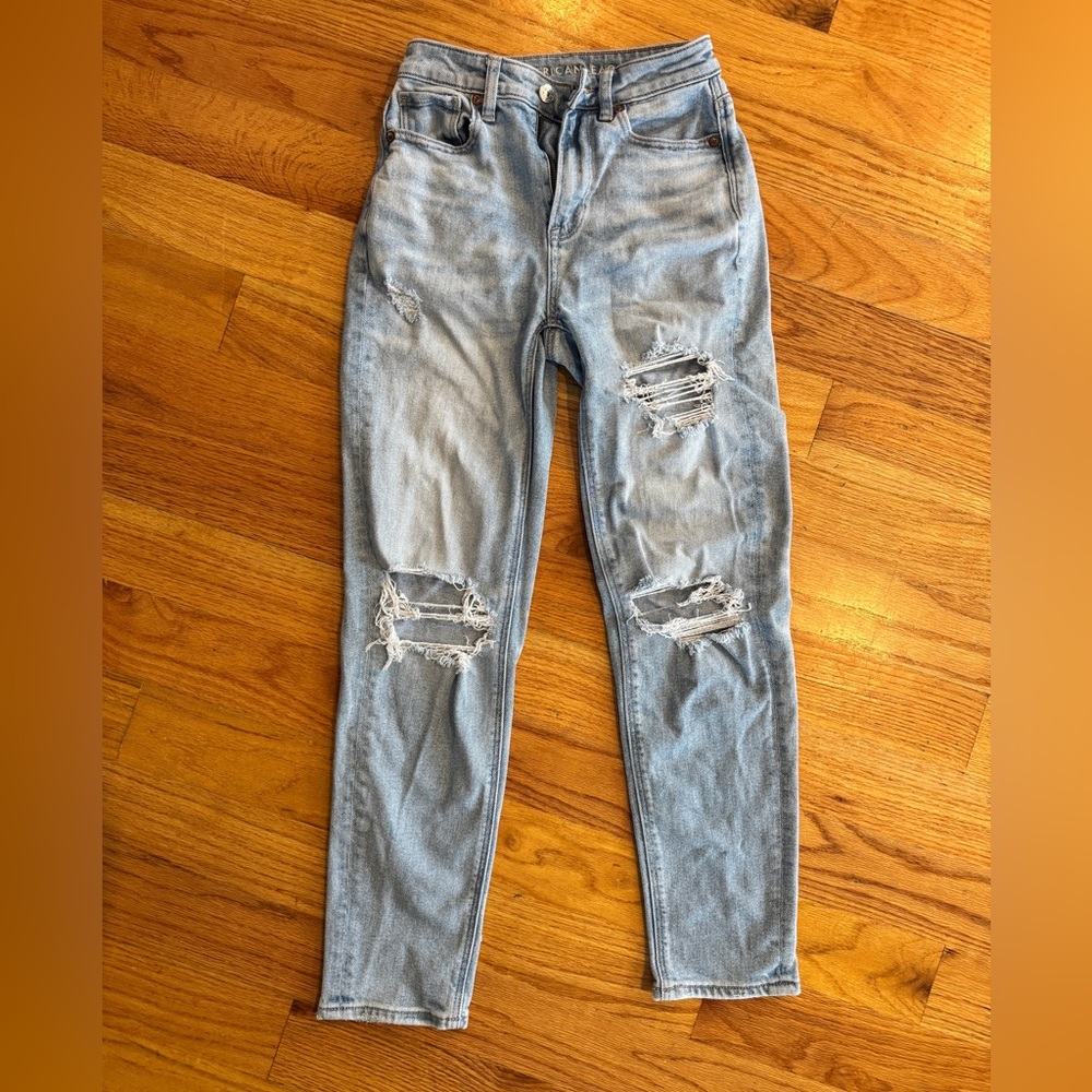 American Eagle Outfitters Light Blue Distressed Boyfriend Jeans